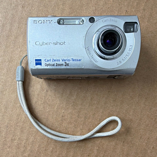 Sony cyber shot dsc - cyber-shot, silver